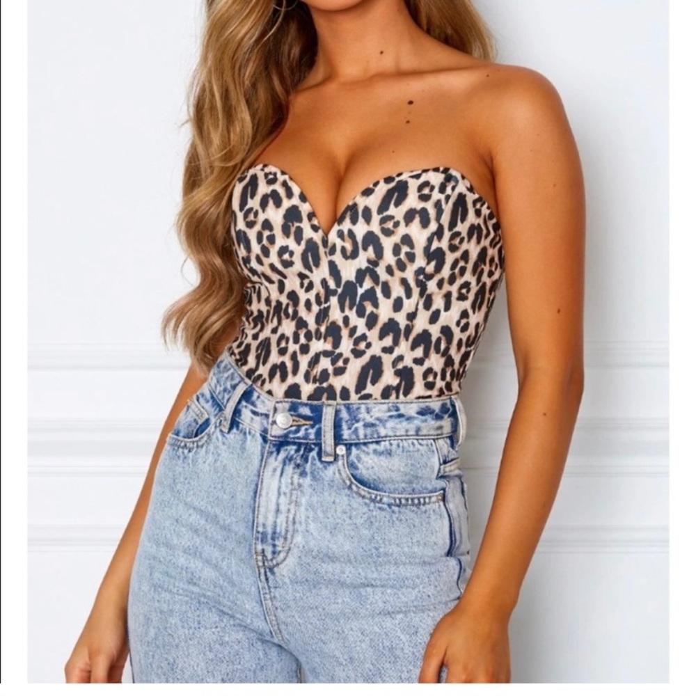 Never worn super cute leopard bustier top
